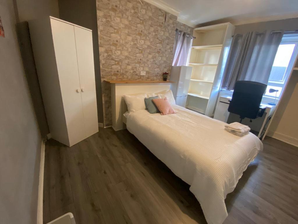 Lovely Private Room In Sandilands Dr Ab24 Aberdeen Exterior foto